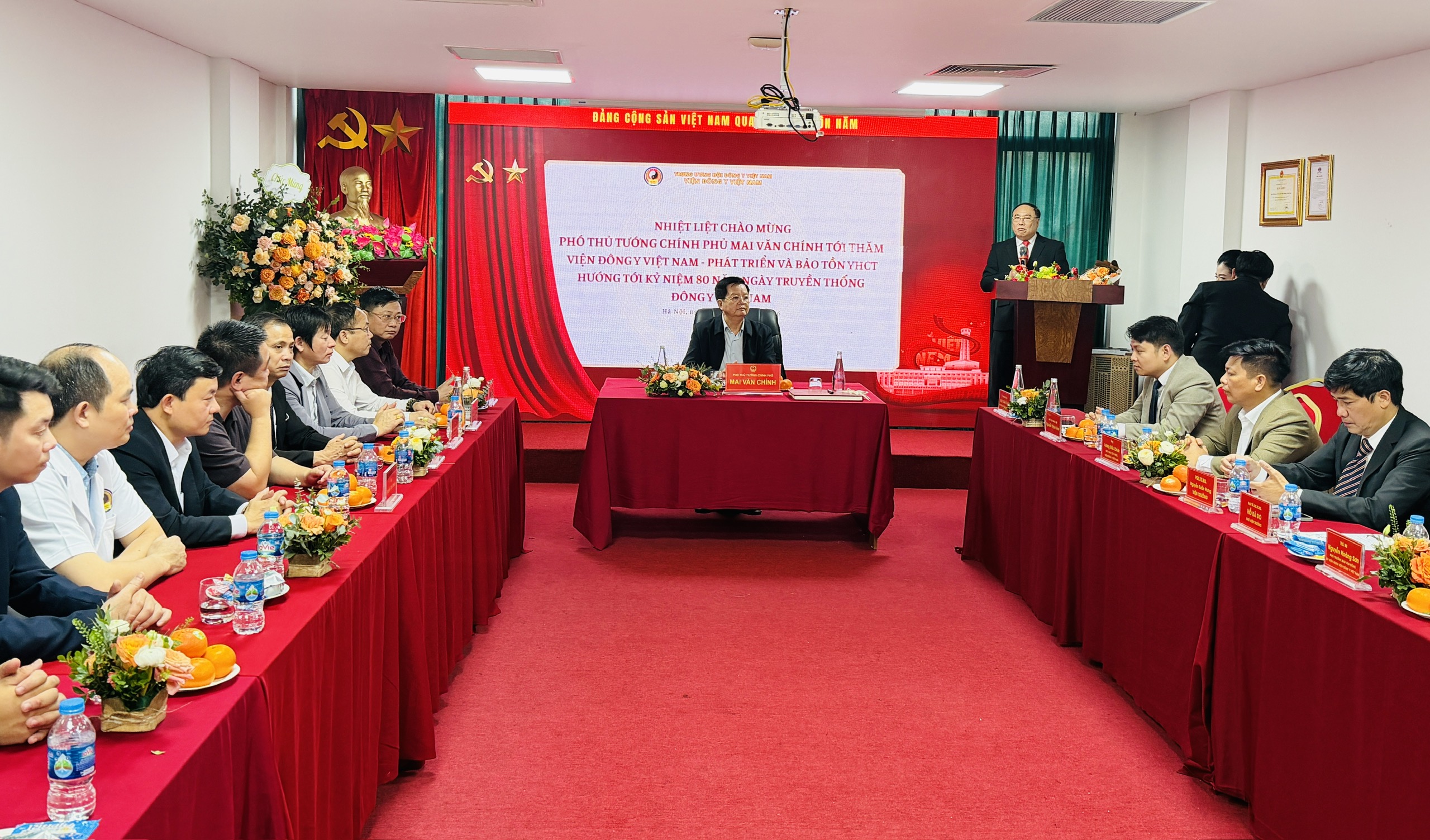 Thúc đẩy phát huy giá trị của nền y học cổ truyền theo tinh thần Nghị quyết 72- Ảnh 3. Thúc đẩy phát huy giá trị của nền y học cổ truyền theo tinh thần Nghị quyết 72- Ảnh 3.