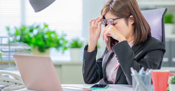 Khô mắt, mỏi mắt và những con số ít được nhắc đến trong kỷ nguyên số