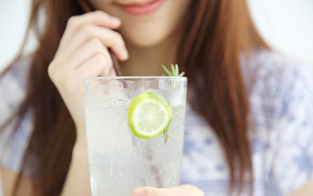 Uống nước chanh có thể làm 'sạch' gan không?