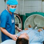 Già hóa nhanh, bệnh tật nhiều, người cao tuổi cần được chăm sóc thế nào?