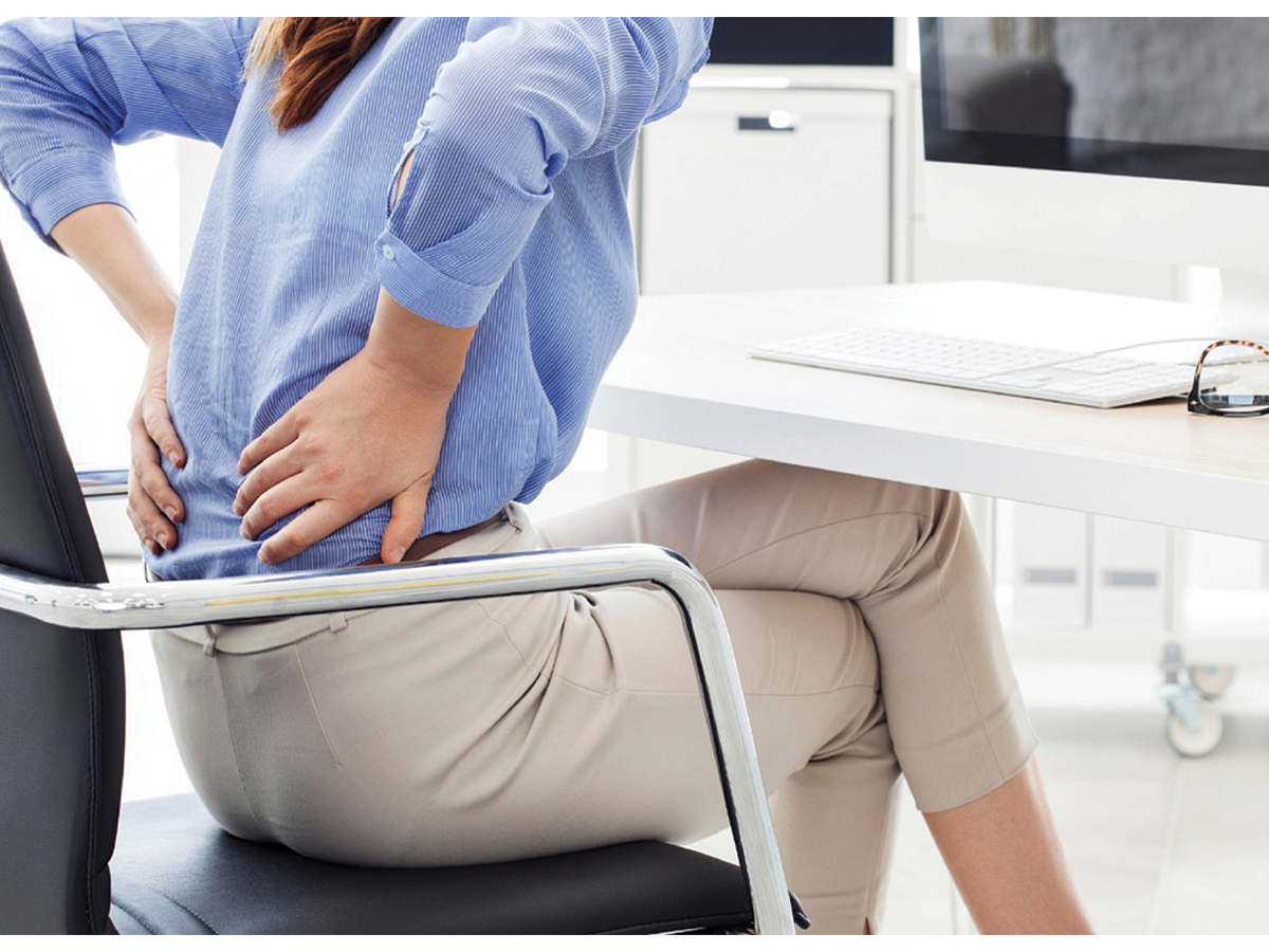 Ngồi lâu dễ mắc thoát vị đĩa đệm - Ảnh 1. Ngồi lâu dễ mắc thoát vị đĩa đệm - Ảnh 1.