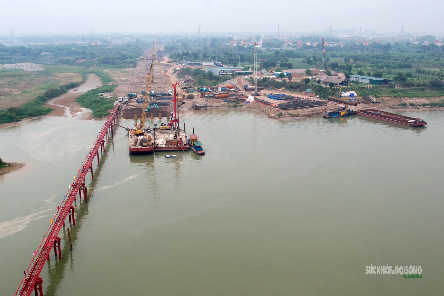 Đại công trường cầu Thượng Cát tăng tốc, quyết cán mốc trước mùa lũ- Ảnh 2. Đại công trường cầu Thượng Cát tăng tốc, quyết cán mốc trước mùa lũ- Ảnh 2.