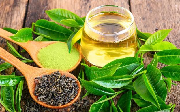 Tại sao không được uống trà xanh với thuốc?