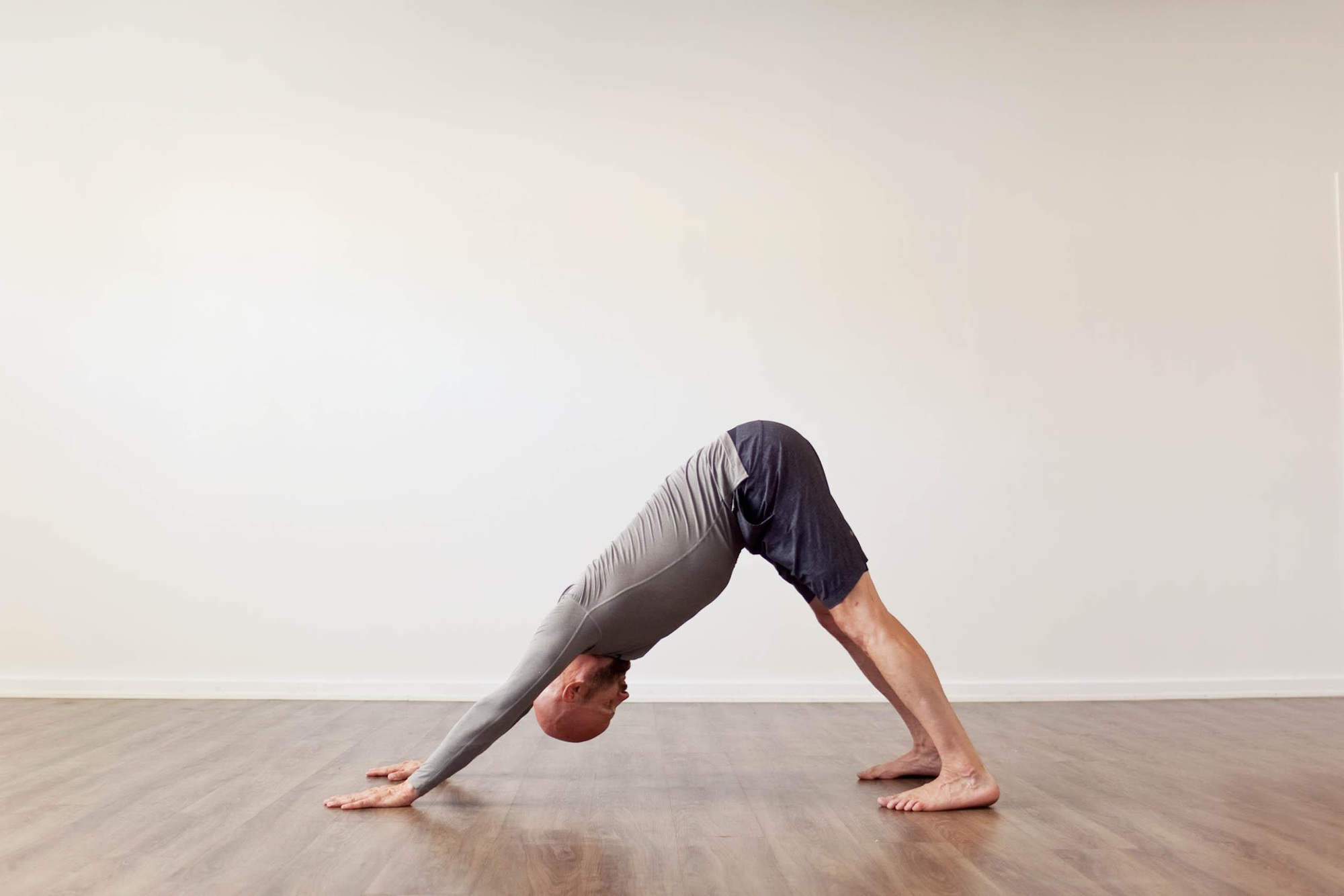 6 tư thế Yoga xóa tan mệt mỏi buổi sáng- Ảnh 3. 6 tư thế Yoga xóa tan mệt mỏi buổi sáng- Ảnh 3.