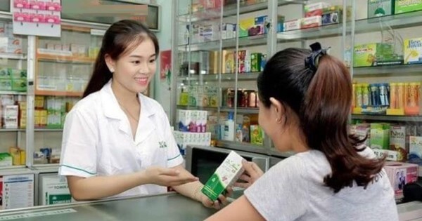Một lô thuốc bị đình chỉ, người tiêu dùng cần ứng xử thế nào?