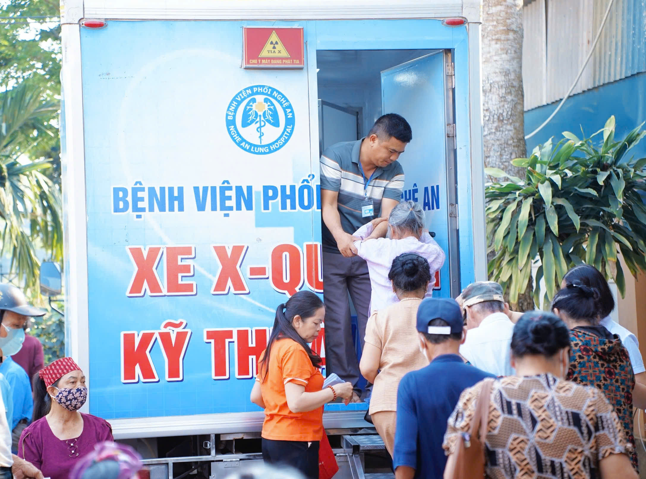 Sàng lọc cộng đồng tại Nghệ An phát hiện 171 ca nghi mắc bệnh lao- Ảnh 3. Sàng lọc cộng đồng tại Nghệ An phát hiện 171 ca nghi mắc bệnh lao- Ảnh 3.
