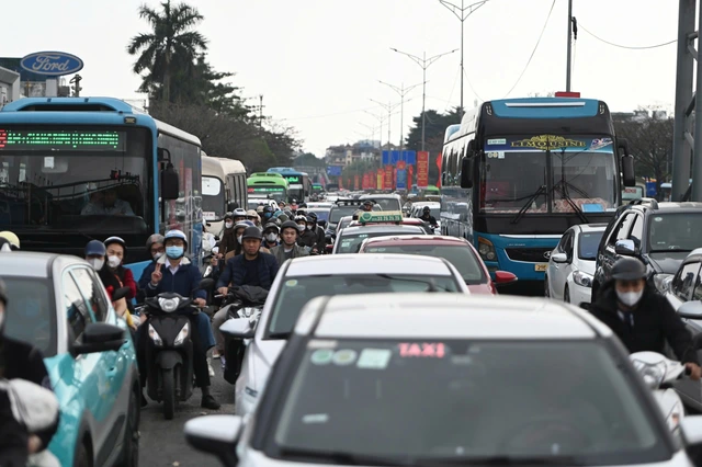 Những điều lái xe đường dài cần lưu ý khi nghỉ lễ dài ngày- Ảnh 1. Những điều lái xe đường dài cần lưu ý khi nghỉ lễ dài ngày- Ảnh 1.