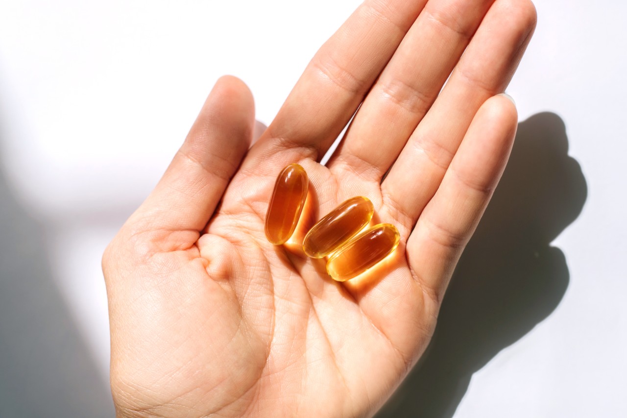 Vì sao uống omega-3 bị ợ hơi và cách khắc phục?- Ảnh 1.