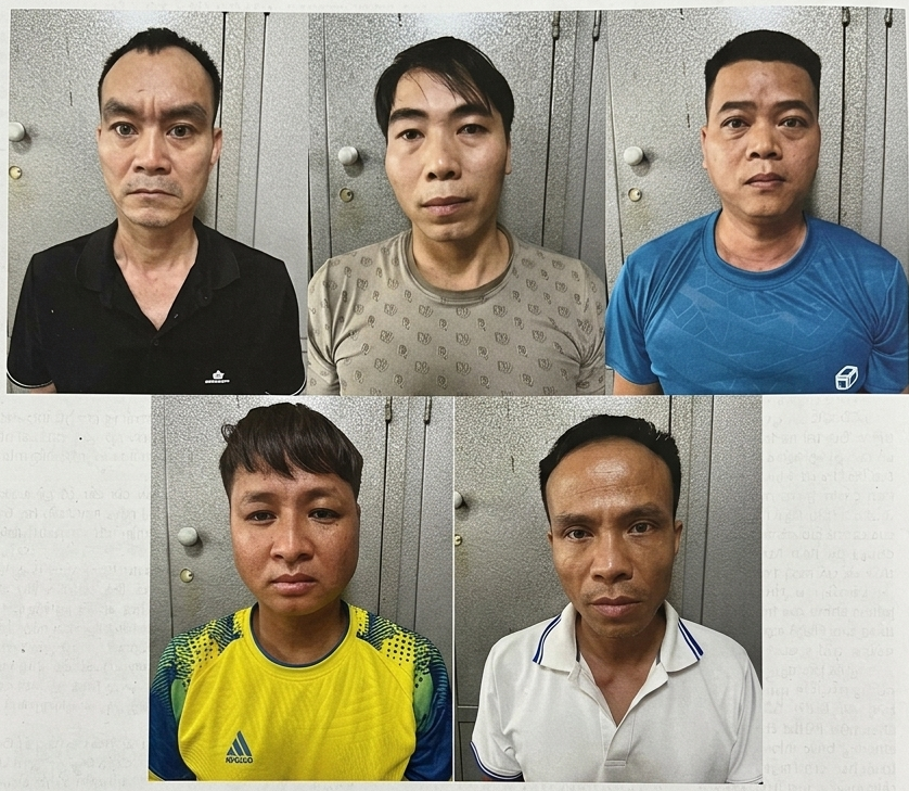 Bắt ổ nhóm bán số lô, số đề - Ảnh 1. Bắt ổ nhóm bán số lô, số đề - Ảnh 1.