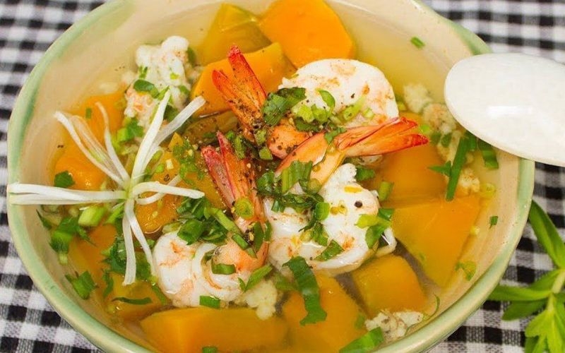 canh-bi-do-nau-tom-1778036682806172485760-1 6 món ăn từ bí đỏ thanh nhiệt, giải độc cơ thể trong mùa hè- Ảnh 3.