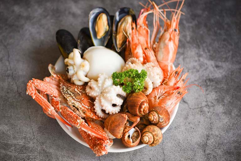 Cách phòng ngừa dị ứng hải sản khi đi biển dịp nghỉ lễ 30/4- Ảnh 1. Cách phòng ngừa dị ứng hải sản khi đi biển dịp nghỉ lễ 30/4- Ảnh 1.
