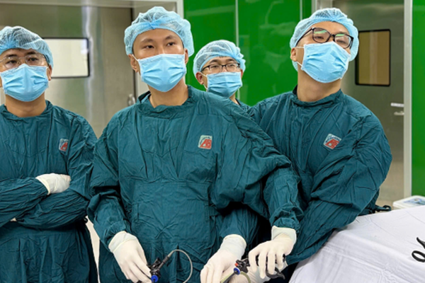 Đau lưng coi chừng ung thư thận giai đoạn sớm