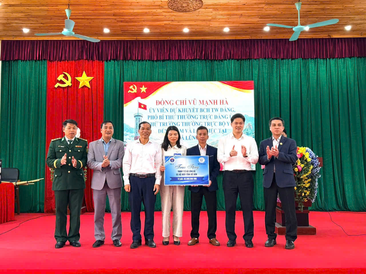 1055555-17783922395262145342307 Từ Lũng Cú, Phố Bảng lan tỏa tinh thần phòng bệnh từ sớm, từ xa nơi vùng biên Tổ Quốc - Ảnh 3.