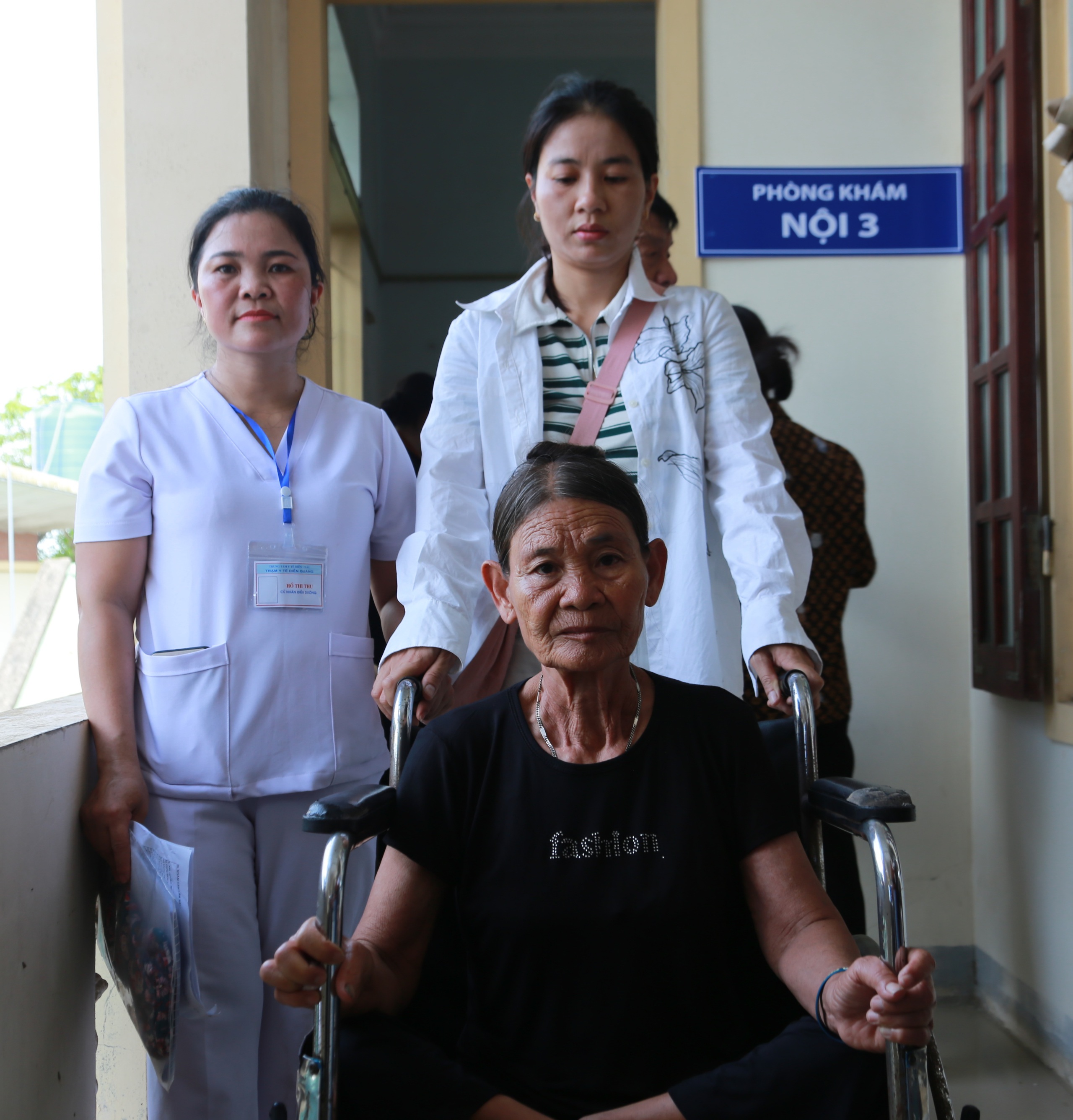 Hơn 15.000 người dân Nghệ An được khám sức khỏe miễn phí trong ngày đầu ra quân- Ảnh 5.
