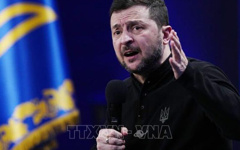 Tổng thống Ukraine ký sắc lệnh đặc biệt về Quảng trường Đỏ khi Nga duyệt binh Ngày Chiến thắng