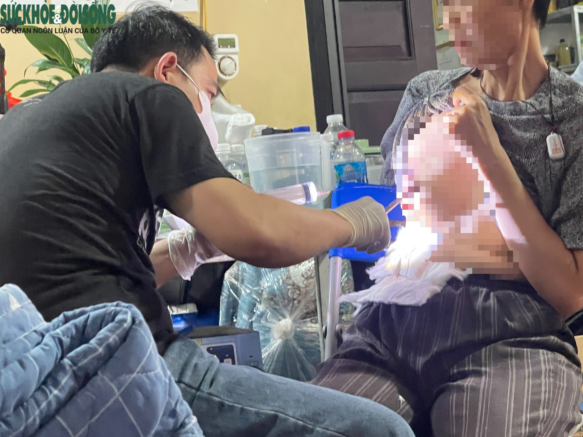 Chuyện rùng mình giữa Hà Nội: Tự ý 'mổ' khối u ngay tại cơ sở chữa bệnh bằng nước- Ảnh 3.