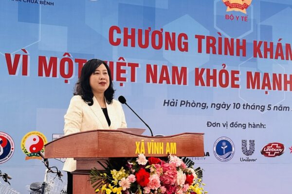 Bộ trưởng Đào Hồng Lan dự chương trình khám bệnh miễn phí ‘Vì một Việt Nam khỏe mạnh hơn 2026’ tại Hải Phòng