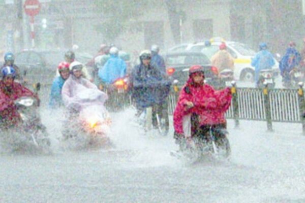 Chuyên gia cảnh báo Bắc Bộ sắp mưa lớn, tố lốc và mưa đá diện rộng