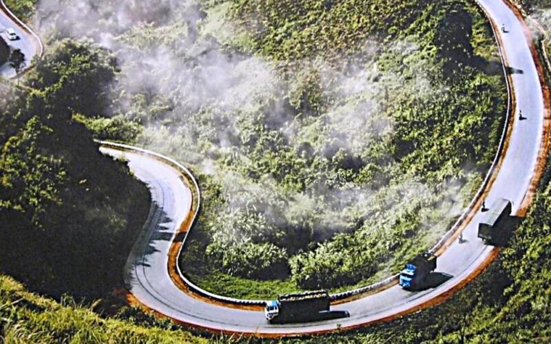 CSGT khuyến cáo gì khi các tài xế di chuyển qua đèo Phượng Hoàng?