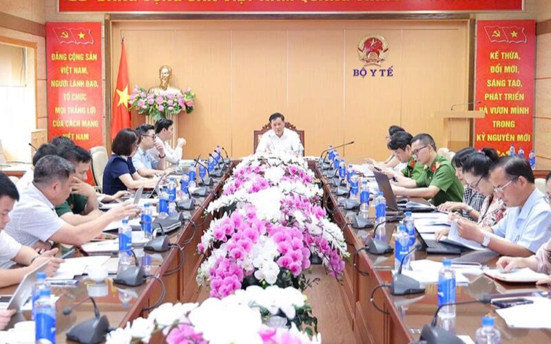 Đề xuất mô hình tổ chức quản lý nhà nước về an toàn thực phẩm theo từng cấp, thống nhất một đầu mối