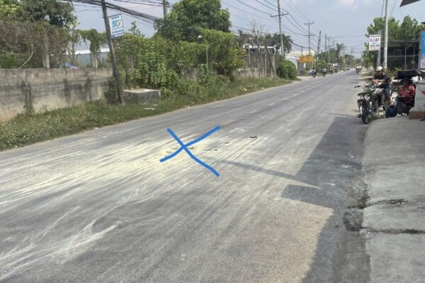 Người đàn ông 69 tuổi đem can xăng ra đường châm lửa tự thiêu