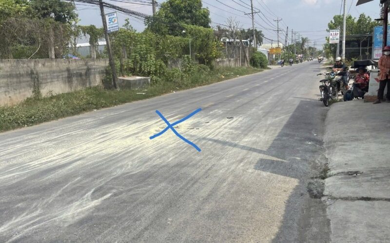 Người đàn ông 69 tuổi đem can xăng ra đường châm lửa tự thiêu
