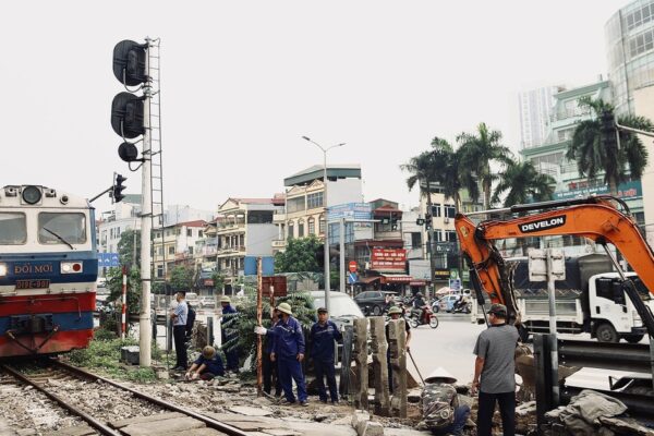 Nghị định mới lĩnh vực đường sắt: Nhiều hành vi quen thuộc có thể bị phạt ‘đau ví’ từ 15/5
