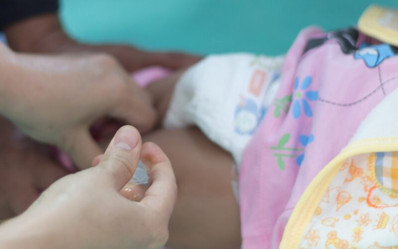 Phòng ngừa viêm phổi do RSV cho trẻ dưới 1 tuổi khi giao mùa