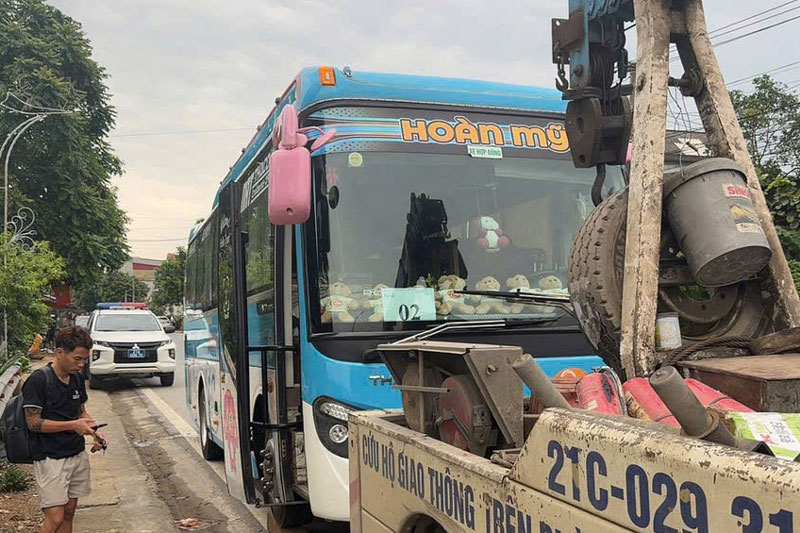 lc3-17783901215231110226155 Tài xế không có GPLX chở 20 người đi làm thiện nguyện ở Lào Cai- Ảnh 1.