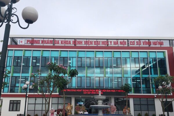 Bệnh viện Đại học Y Hà Nội khai trương phòng khám chất lượng cao tại Trạm Y tế