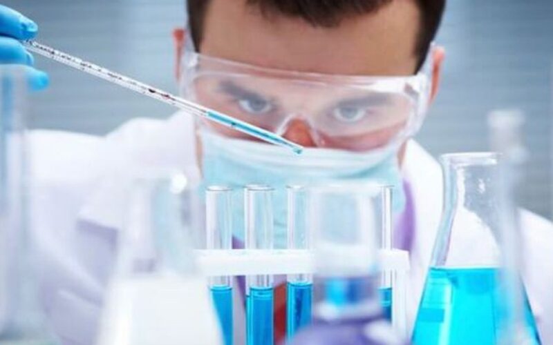 Chuyên gia lý giải tình trạng cha mẹ bình thường sinh con mắc bệnh di truyền bẩm sinh