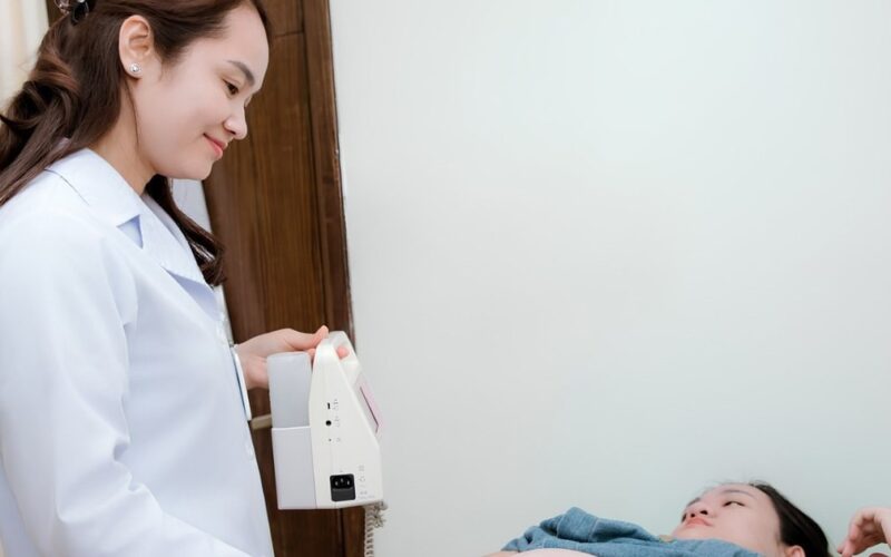 Thu Cúc TCI xử trí thành công ca xoắn u nang buồng trứng nguy hiểm ở thai phụ 21 tuần, bảo toàn an toàn cho mẹ và thai nhi
