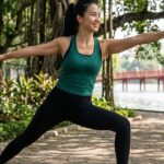 7 tư thế yoga bạn nên tập mỗi ngày nếu muốn trẻ trung ở độ tuổi 50