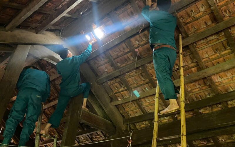 Dông lốc, mưa đá tàn phá Nghệ An: Hàng nghìn héc-ta lúa đổ rạp, gần 1.000 nhà hư hỏng