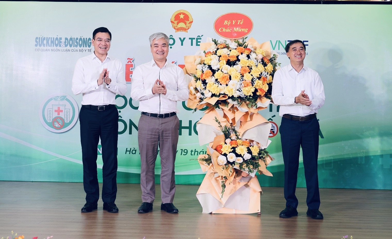 1jov77apc9i2lth-1779169940414465341892 Phát động Cuộc thi “Cơ sở y tế không khói thuốc lá” lần II- Ảnh 2.