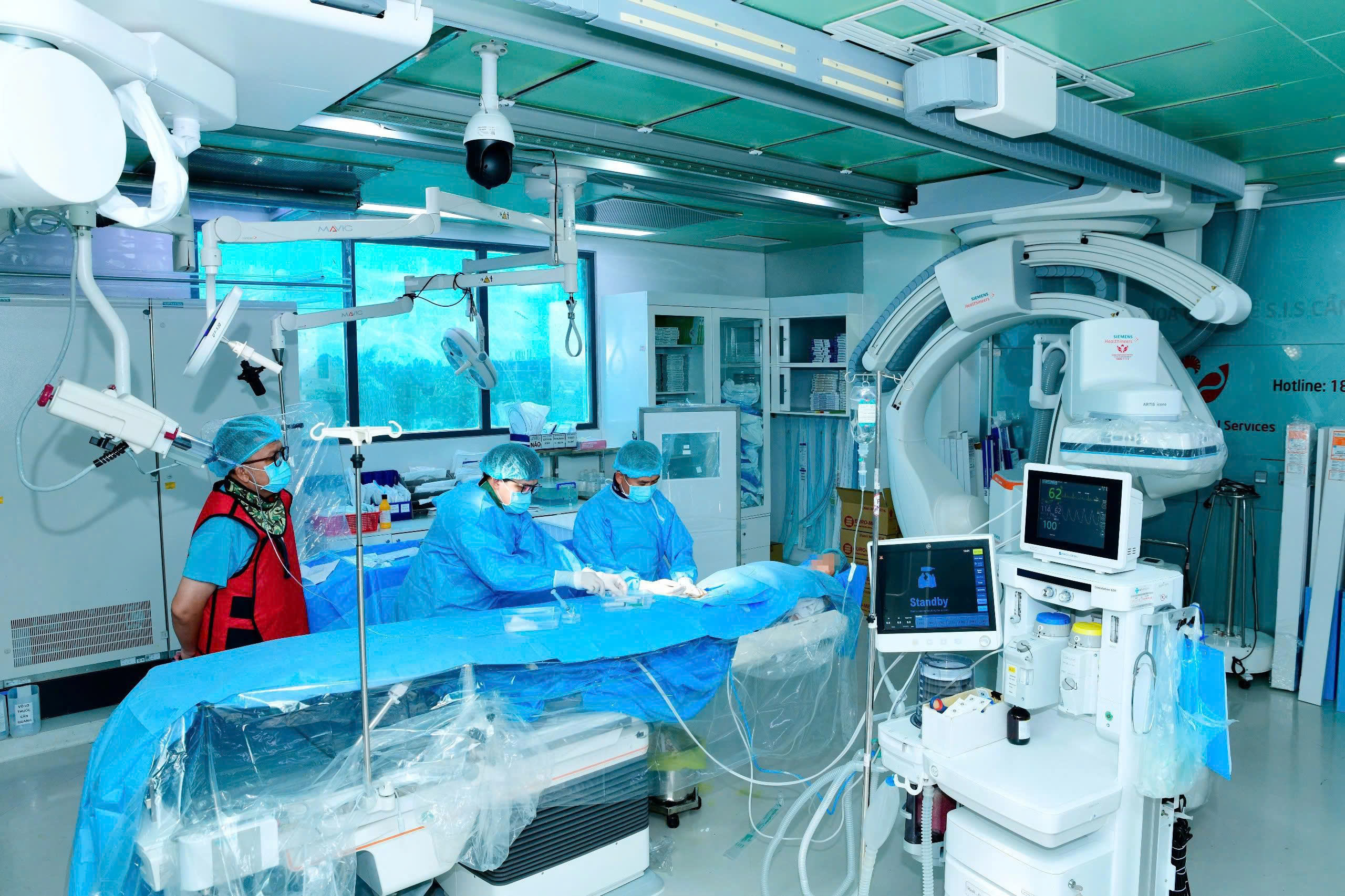 2-1-1781162836486472724196 Giấc mơ sản xuất stent mạch máu não của bác sĩ miền Tây - Ảnh 2.