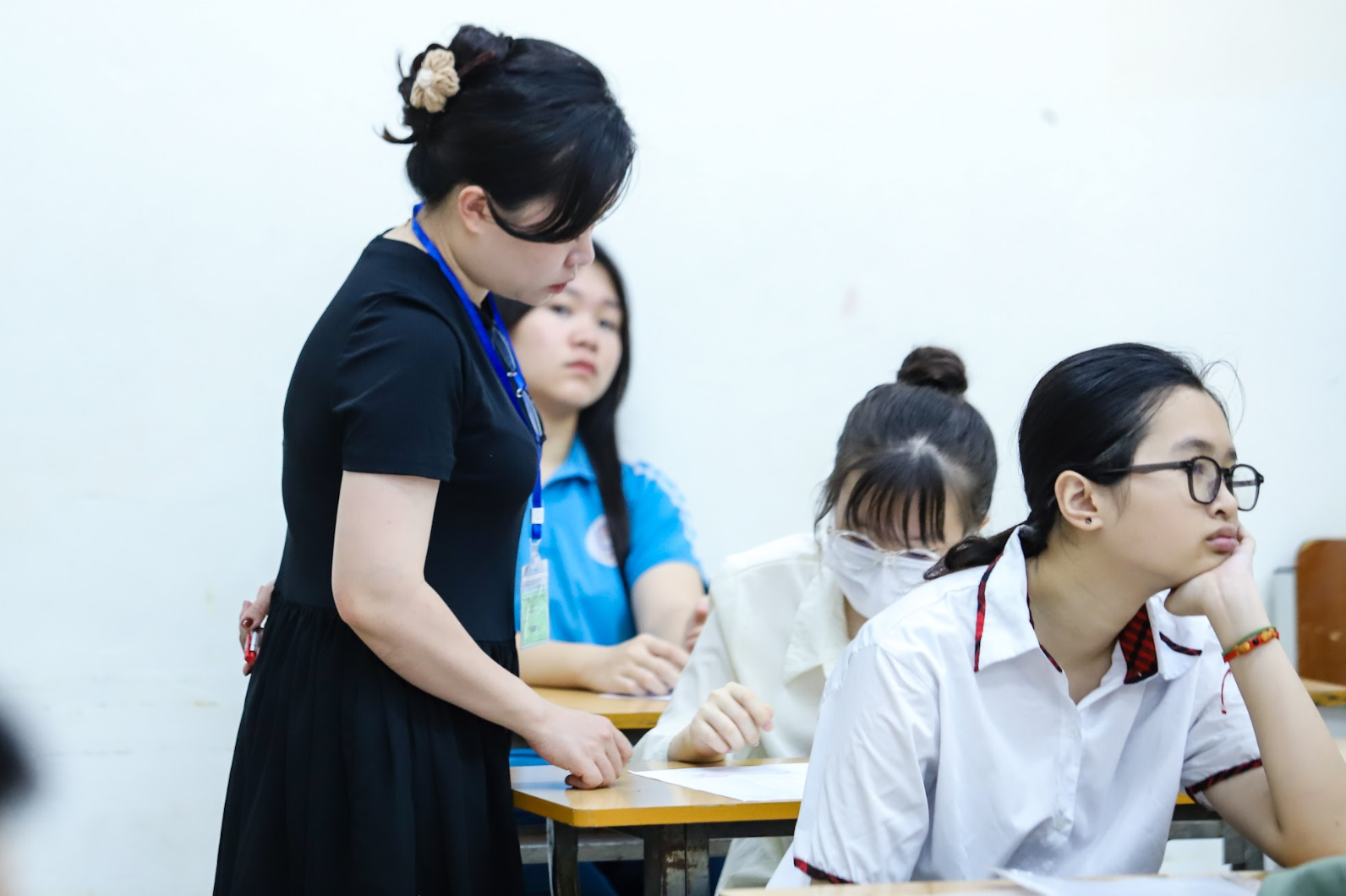 Những vật dụng bị cấm mang vào phòng thi lớp 10 năm 2026- Ảnh 1.