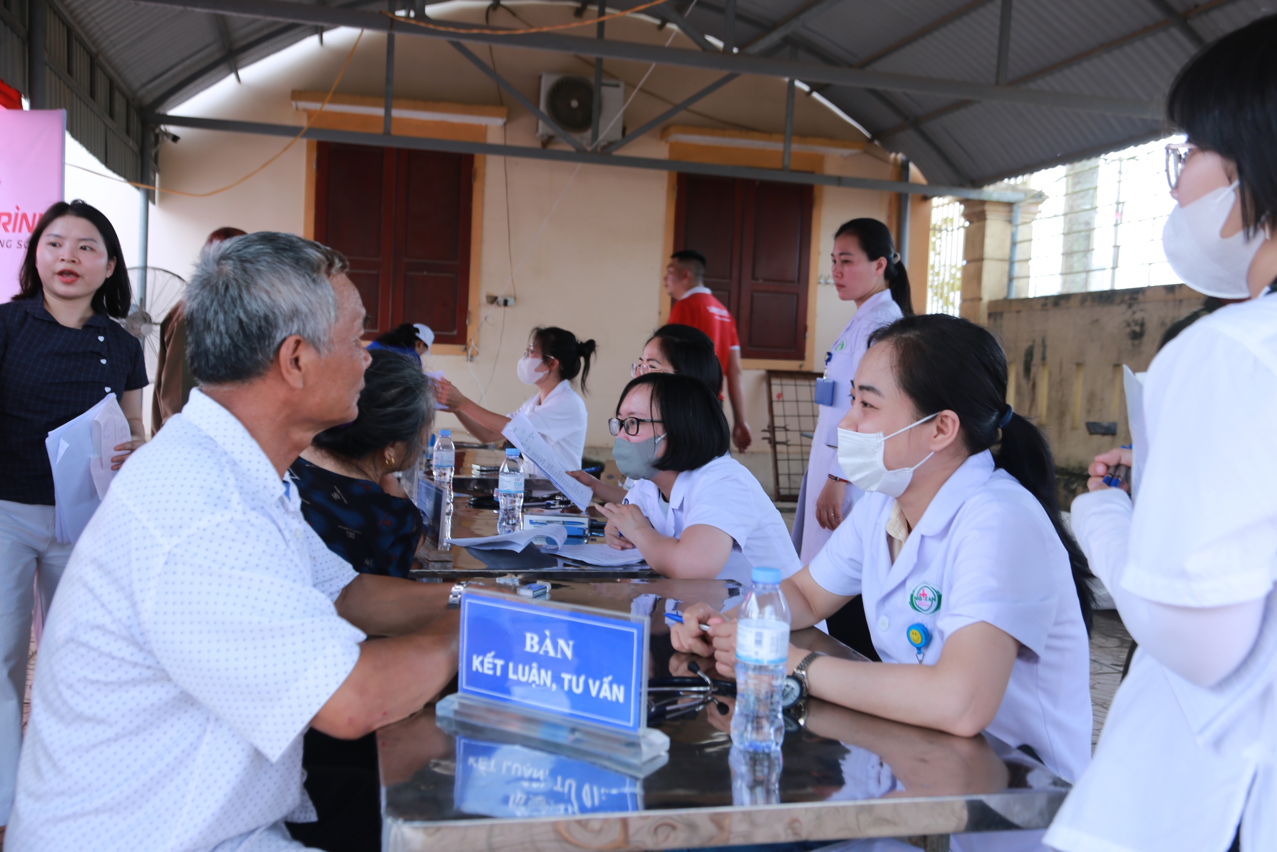 adffd-17789123551251989822064 Bộ trưởng Đào Hồng Lan: Chăm sóc sức khỏe người dân từ sớm, từ xa và ngay tại cơ sở- Ảnh 15.