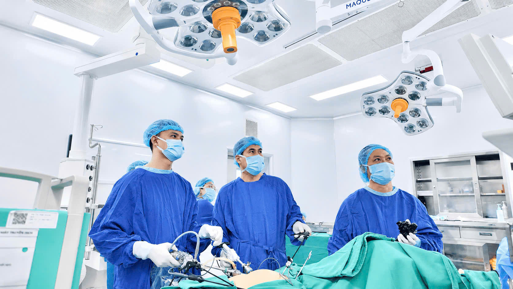 anh-1-17811442791672043722684 Vinmec Hạ Long cứu nữ bệnh nhân 45 tuổi thoát nguy cơ thủng đại tràng do polyp tái phát phức tạp- Ảnh 1.