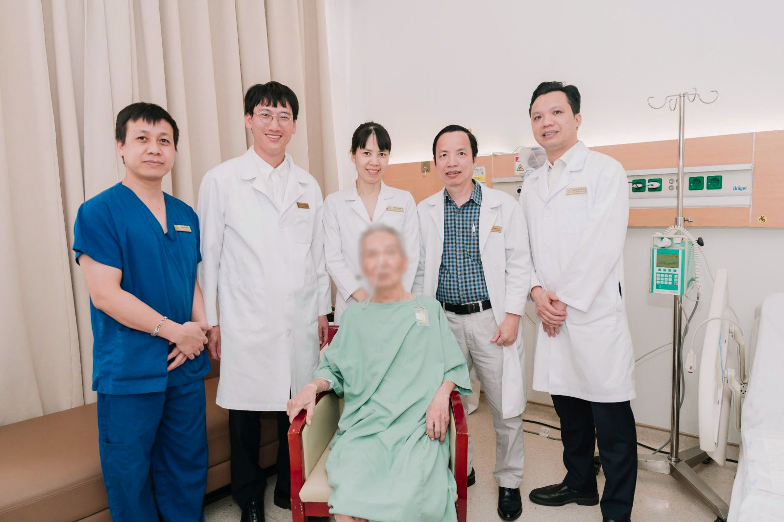 anh-1-1781233837672414509447 Vinmec Times City giành lại sự sống cho cụ ông 81 tuổi nguy kịch vì vỡ động mạch chủ ngực- Ảnh 1.