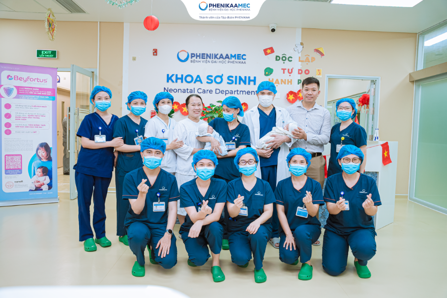 Cặp song sinh chỉ nặng 800g và 1000g và hành trình hồi sinh kỳ diệu tại PhenikaaMec- Ảnh 4.