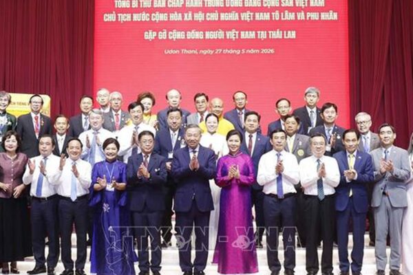 Tổng Bí thư, Chủ tịch nước Tô Lâm gặp gỡ cộng đồng người Việt Nam tại Thái Lan