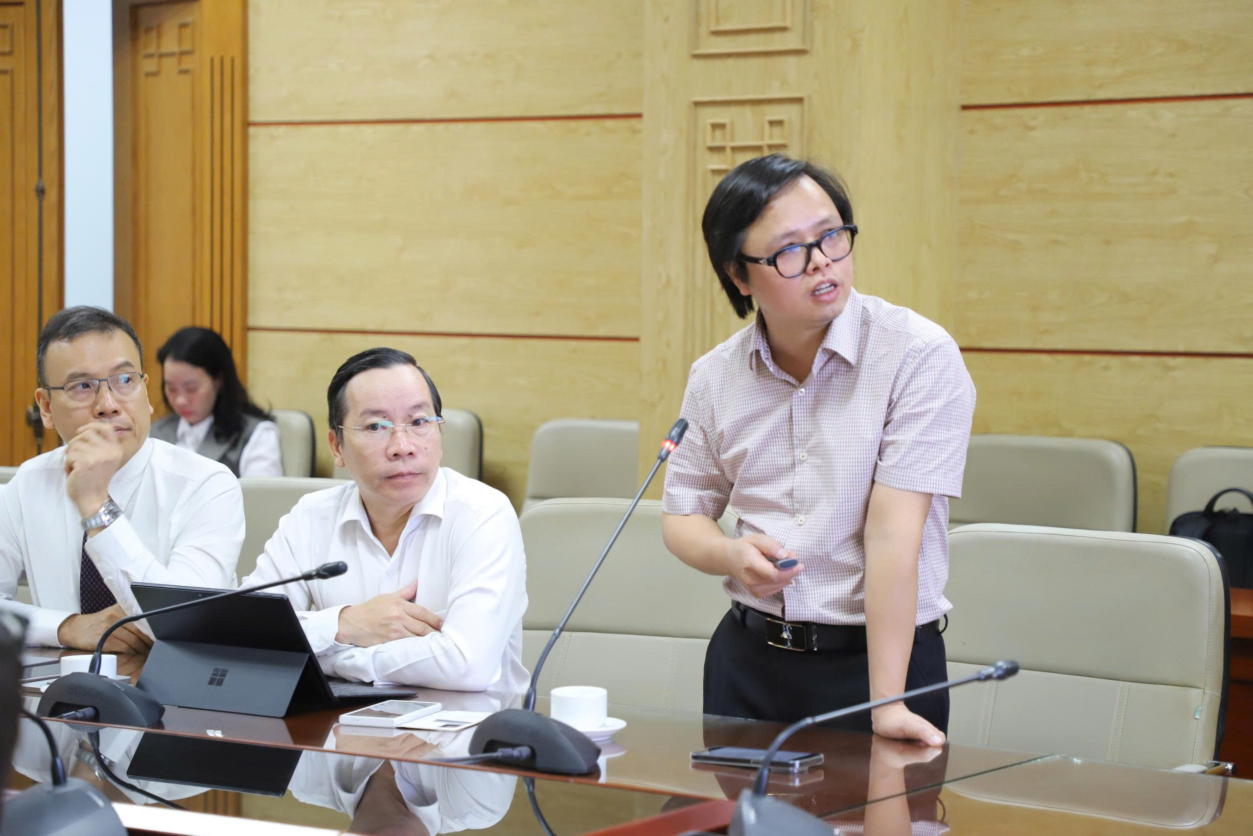 Thứ trưởng Nguyễn Tri Thức: Thúc đẩy ứng dụng các sáng kiến, đề tài khoa học vào điều trị thực tiễn- Ảnh 7.