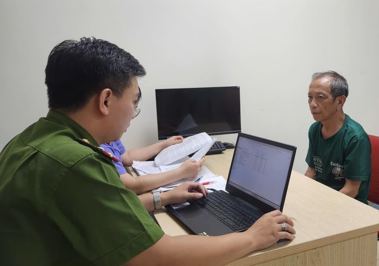 hinh-anh-23-5-26-luc-0906-17795019867041511280226 Từng có bệnh nhân tử vong tại cơ sở chữa bệnh bằng nước của ông Nguyễn Tiến Nam- Ảnh 1.