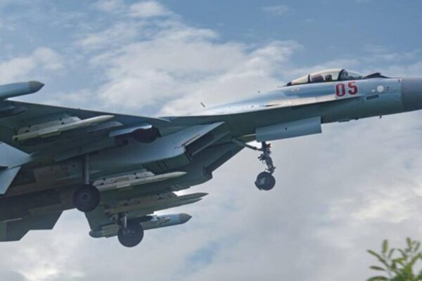 Tên lửa R-77M mới là chìa khóa giúp Su-35 Nga bắn hạ F-16 Ukraine?