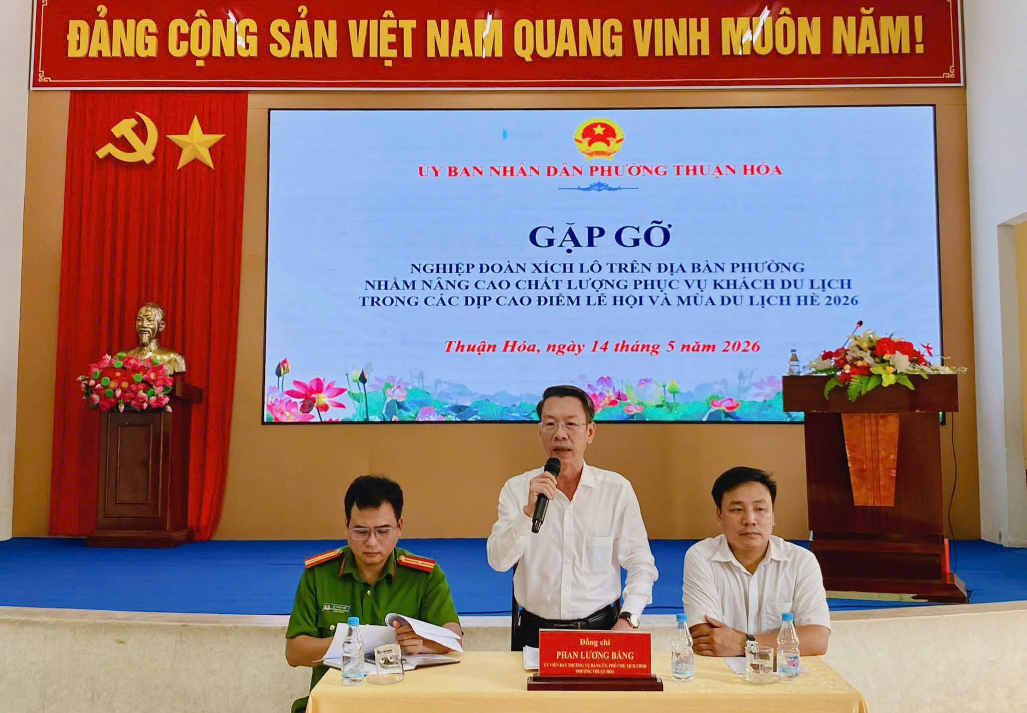 Huế chấn chỉnh tài xế xích lô chèo kéo khách, tăng cường kiểm tra phục vụ du lịch- Ảnh 2.