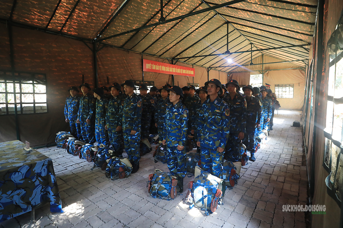 lang-tham-cham-lo-suc-khoe-quan-nhan-du-bi-giua-thao-truong-dien-tap-3-17787271194512140572763 Lặng thầm chăm lo sức khỏe quân nhân dự bị giữa thao trường diễn tập- Ảnh 3.