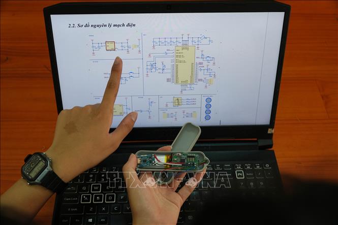 Nhóm học sinh Đồng Nai thiết kế thiết bị giúp xác định chính xác huyệt đạo- Ảnh 3.
