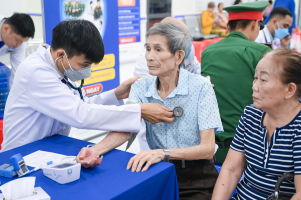 VNVC đồng hành cùng TPHCM tài trợ vắc xin và kho lạnh chuẩn quốc tế cho Côn Đảo trị giá hơn 10 tỷ đồng