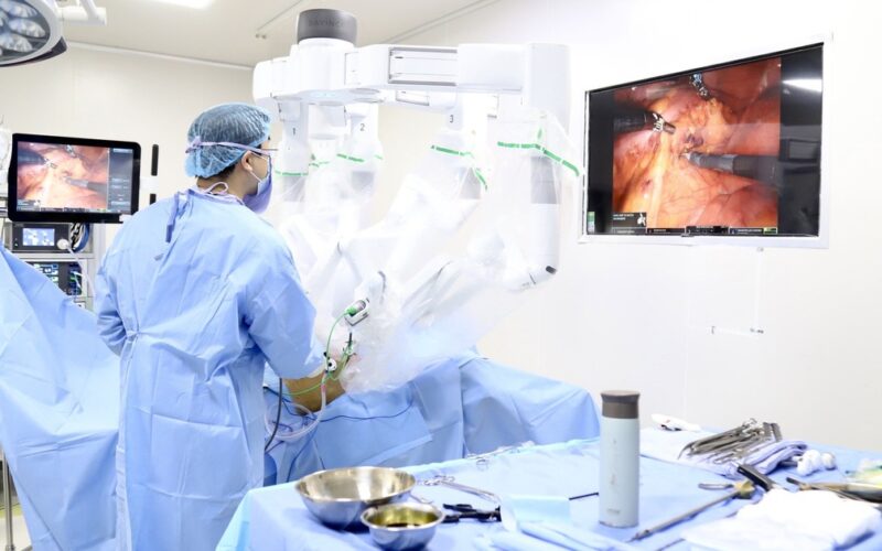 Cụ ông 74 tuổi vẫn quyết tâm chiến đấu với ung thư trực tràng